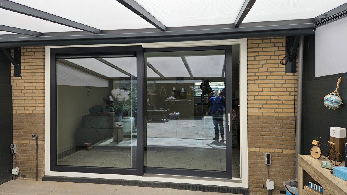 Kunststof schuifpui in Almere Stad van Flevo Kozijnenfabriek