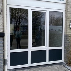 Flevo Kozijnen Almere - Garagedeur eruit kozijn erin 4.jpeg