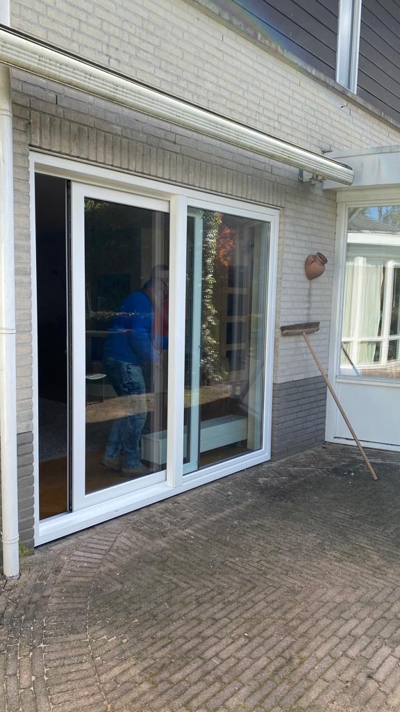 Flevo Kozijnen Almere - Kunststof schuifpui in Almere Hout 4.jpeg