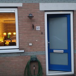 Flevo Kozijnen Almere - of deur en kozijn voor Naarden.jpeg