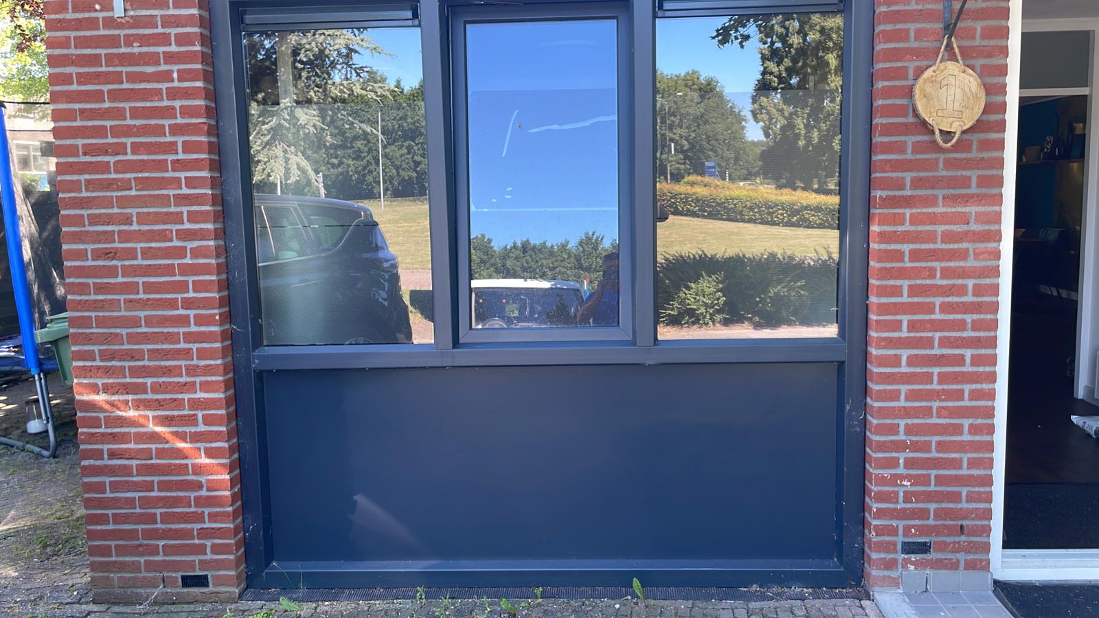Flevo Kozijnen Almere - Van garage werk ruimte  gemaakt  in almere buiten 4.jpeg