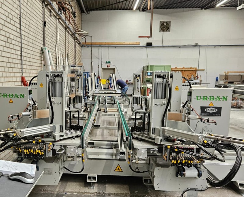 machine 04.jpg