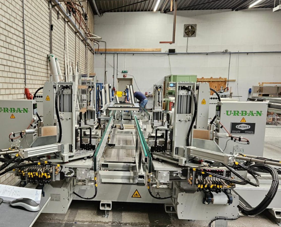 machine 04.jpg