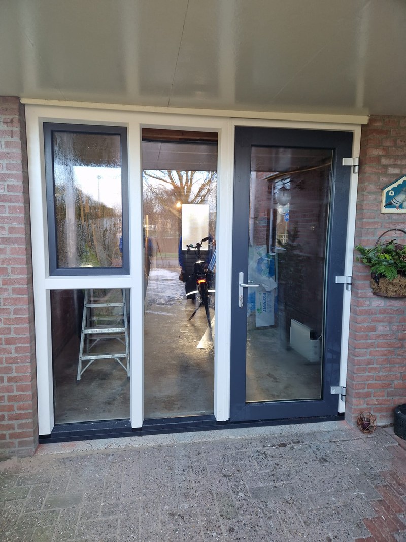 Flevo Kozijnen Almere - Almere Muziekwijk, van garage naar kantoor 02.jpeg