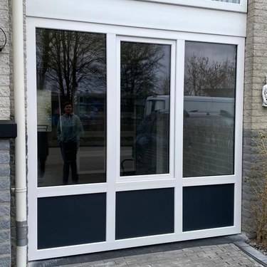 Flevo Kozijnen Almere - Garagedeur eruit kozijn erin 4.jpeg