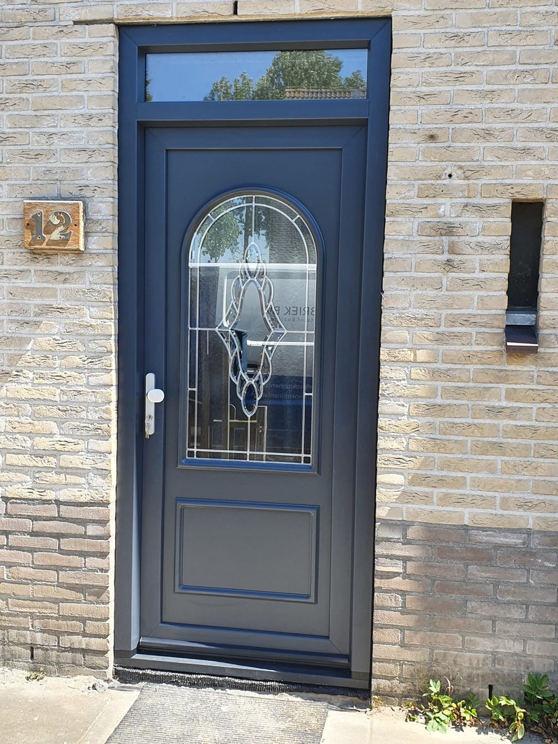 Flevo Kozijnen Almere - Kunststof voordeur in Almere 2.jpeg