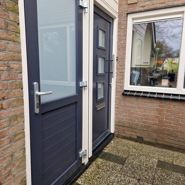 Flevo Kozijnen Almere - Nieuwe kozijnen in Kampen 2.jpeg