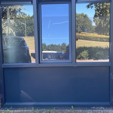Flevo Kozijnen Almere - Van garage werk ruimte  gemaakt  in almere buiten 4.jpeg