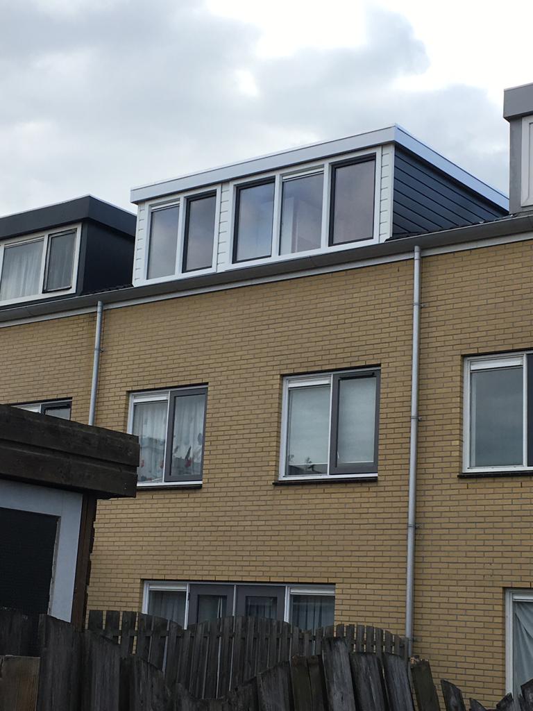 191023-dakkapel-bouw-in-almere 4.jpeg