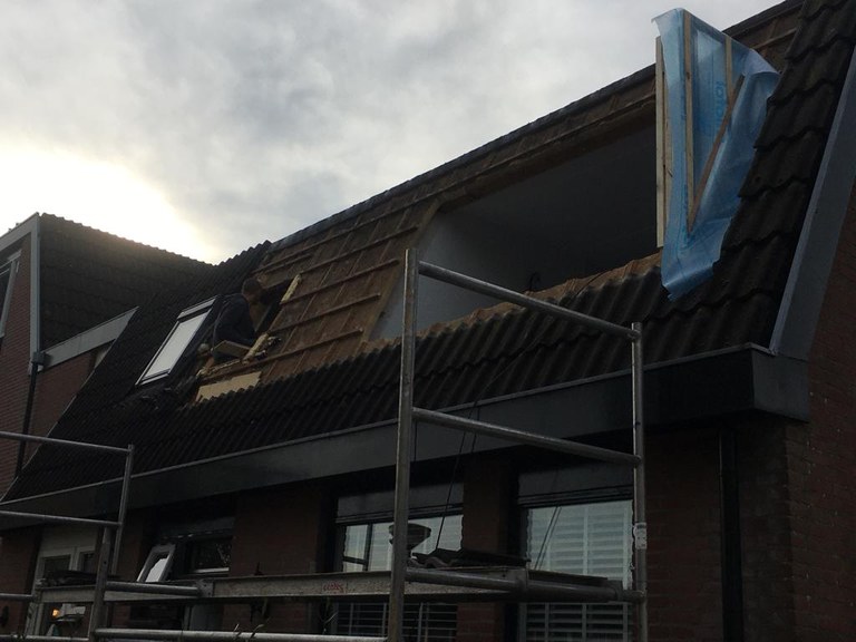 191030-dakkapel-bouw-in-almere-haven 3.jpeg