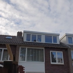 200915 Kunststof dakkapel voor en achter in Amstelveen 5.jpeg