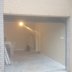 210303_Van garage naar werkruimte 1.jpeg