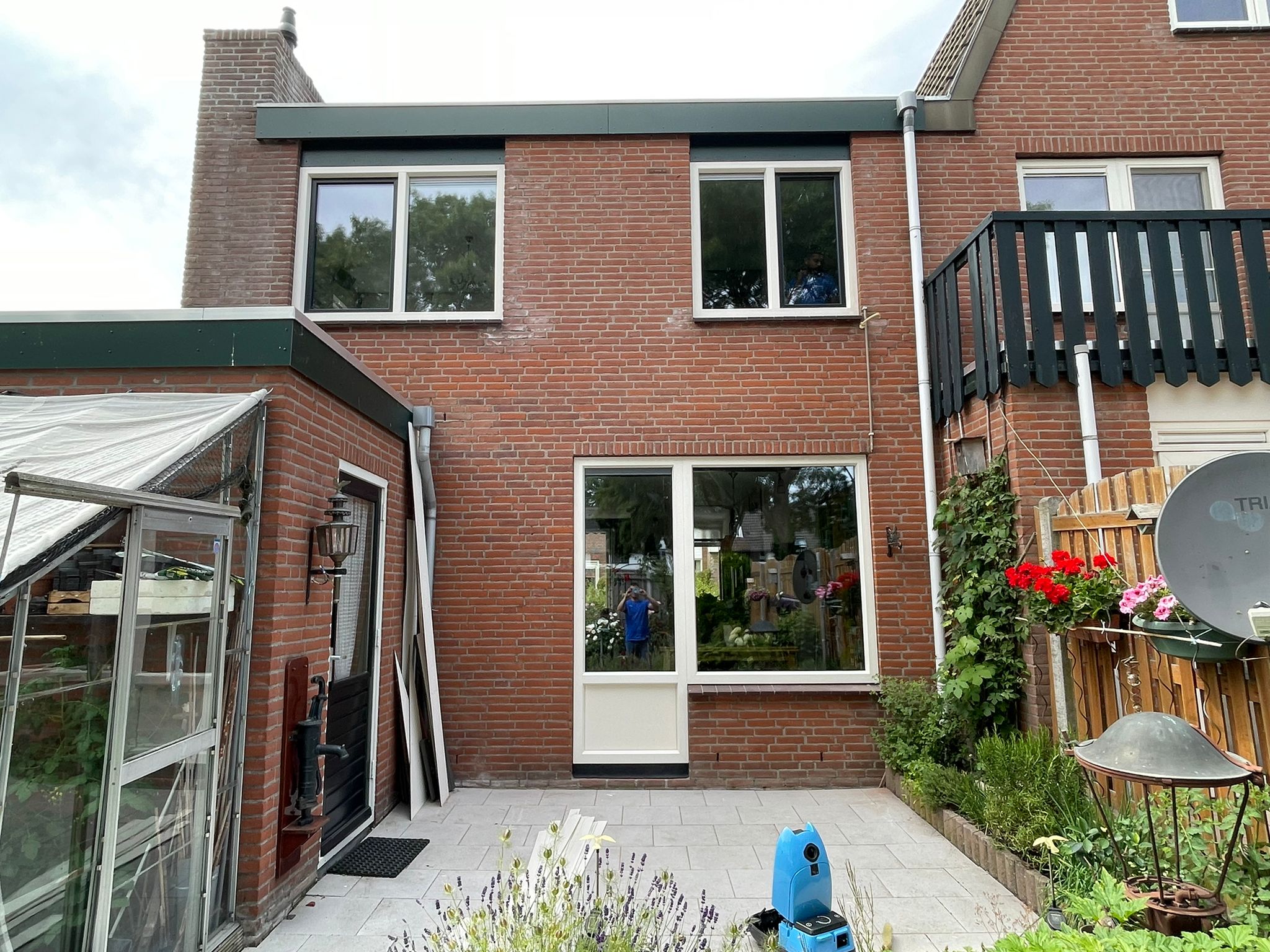 221205 Kozijnen in almere haven geplaats 3.jpeg