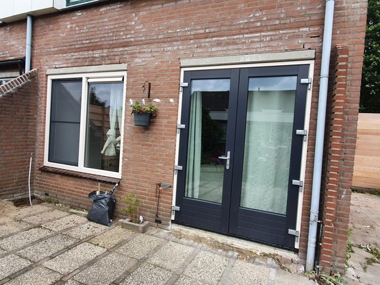 Alle kozijnen vervangen op de begane grond van deze woning in Almere