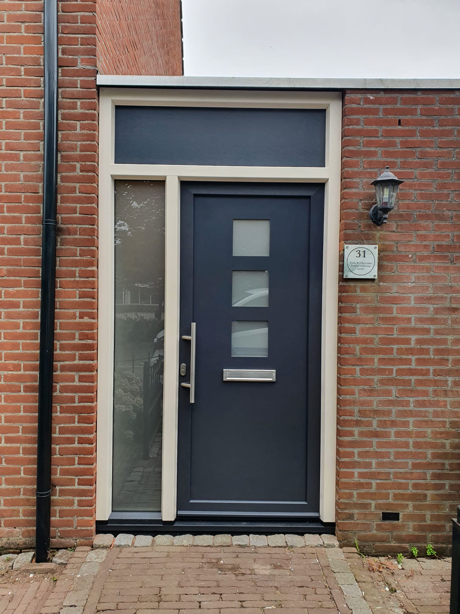 terrorisme voorzetsel Chronisch Een nieuwe kunststof voordeur voor een woning in Almere — Flevo  Kozijnenfabriek