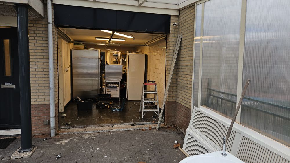 Van garagedeur naar kunststof kozijn 24.jpg