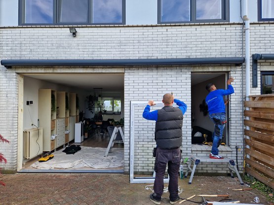 Kunststof schuifpui en raam in Almere Buiten