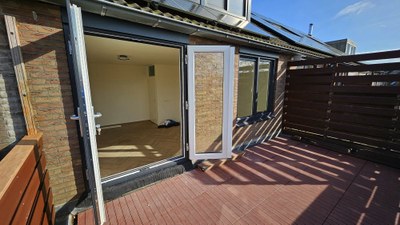 Twee kleuren kunststof kozijnen in Almere Stad