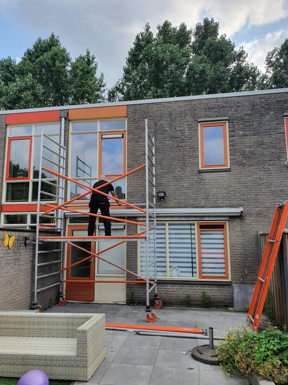 Van oranje naar witte kunststof kozijnen in Almere Buiten